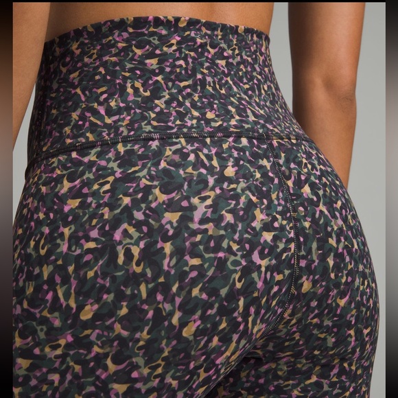 NWT Lululemon wundertrain leggings - Picture 3 of 4